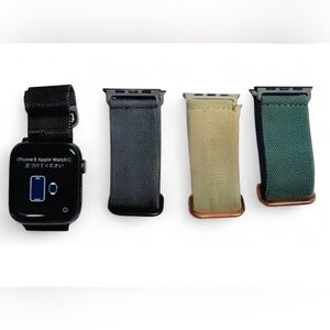 Apple Series 5 Smartwatch with Three Interchangeable Bands